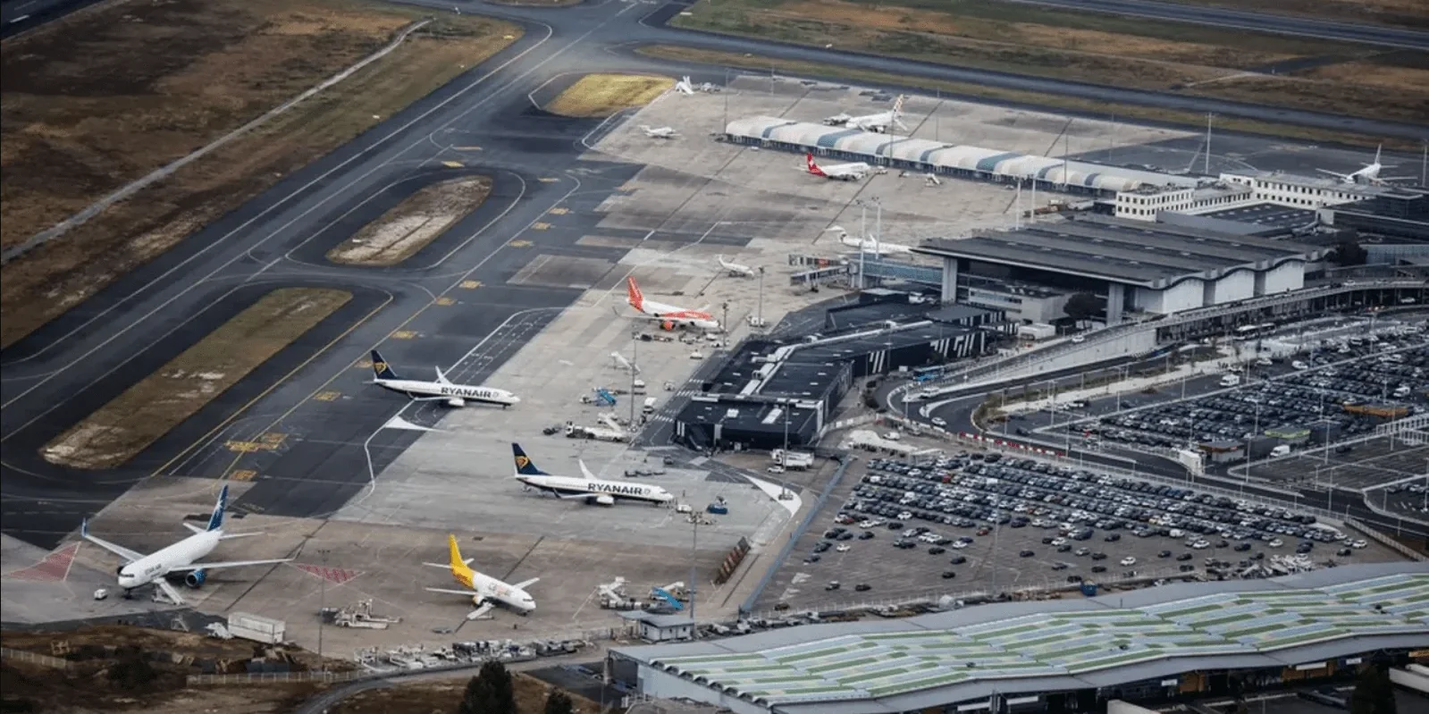 Bordeaux-Mérignac (BA 106) Airport