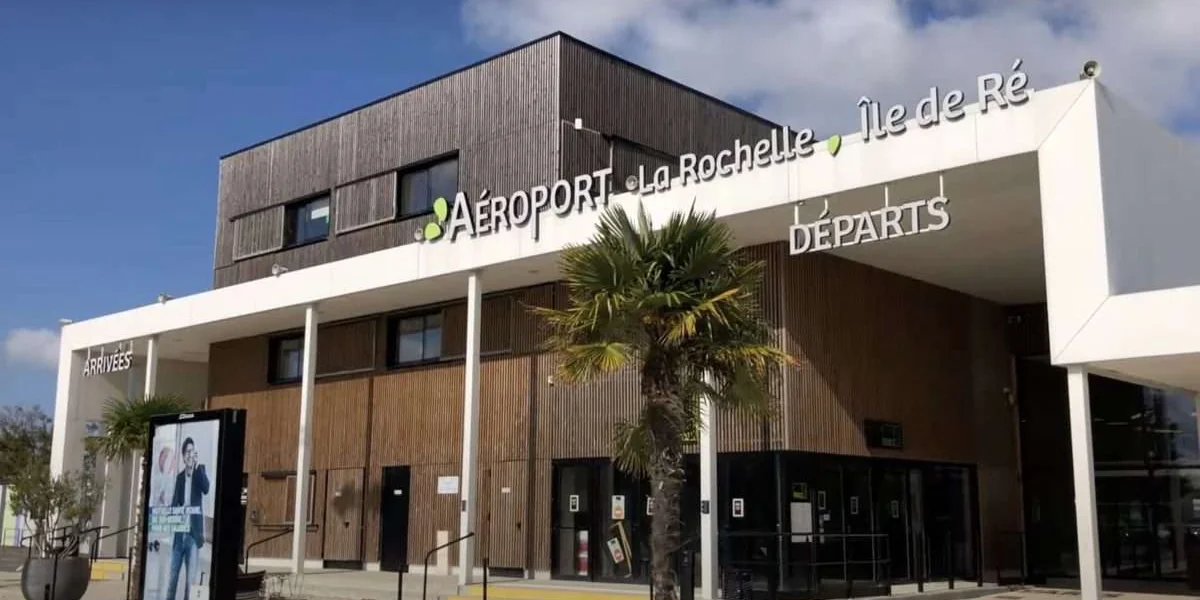 La Rochelle-Île de Ré Airport