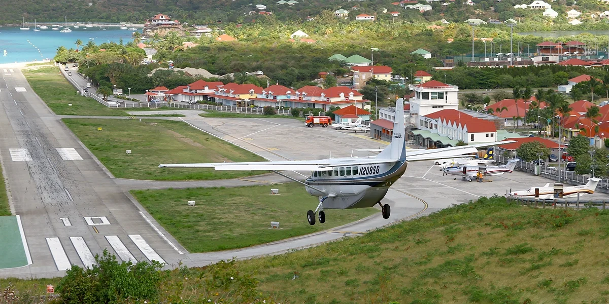 Gustaf III Airport